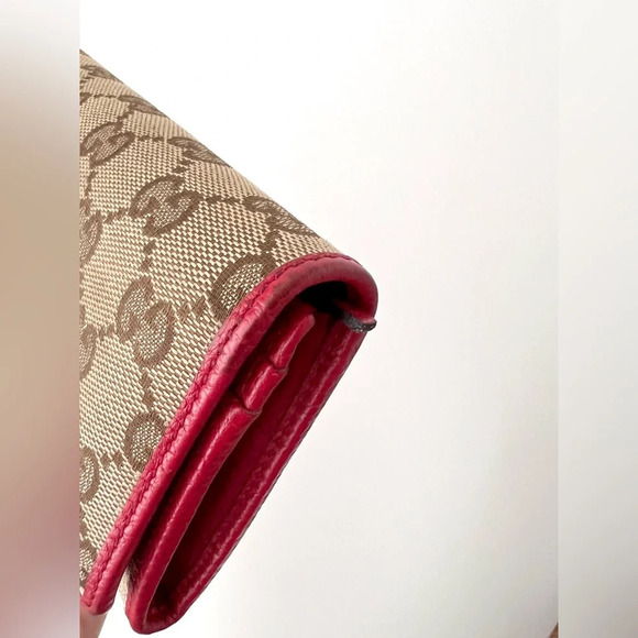 GUCCI || GG Supreme Canvas Red Leather Bifold Secretary Wallet - Picture 13 of 17
